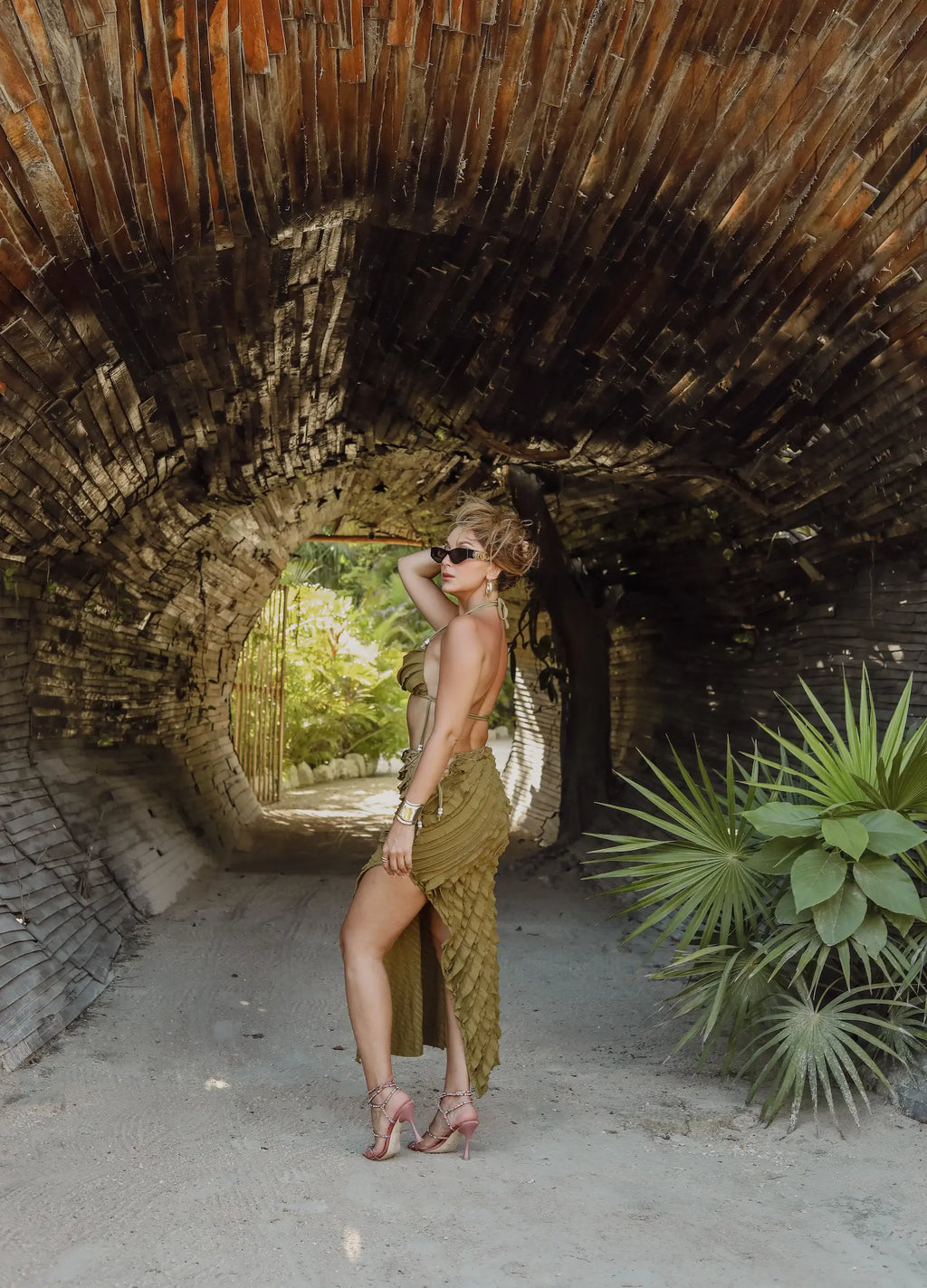 Empowering photoshoot experience in Tulum for confident women