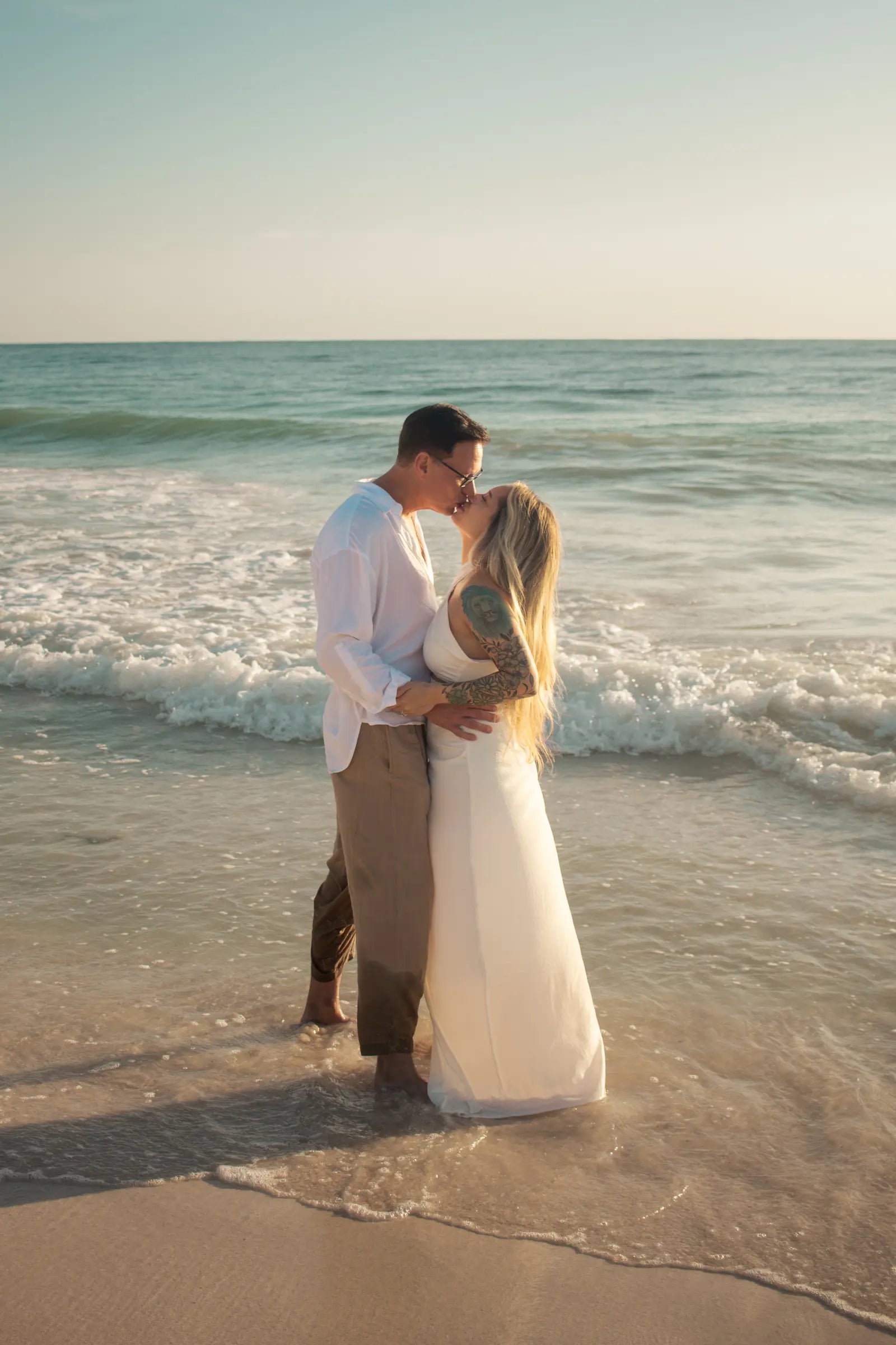 Romantic couple photoshoot on the beach in Tulum